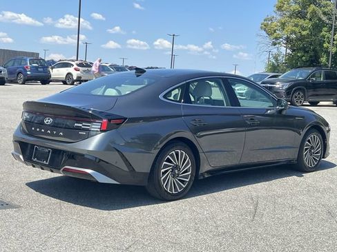 Used 2024 Hyundai Sonata Limited FWD image 13