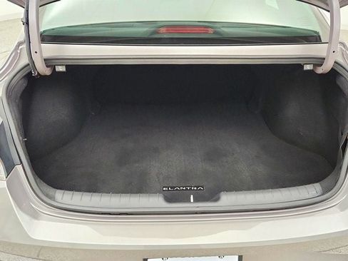 Used 2023 Hyundai Elantra SEL w/ Convenience Package FWD image 22
