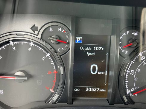 Used 2024 Toyota 4Runner SR5 Premium RWD image 9