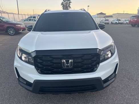 Used 2023 Honda Passport Elite image 2