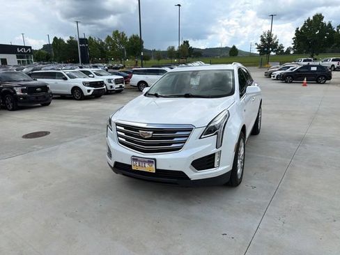 Used 2017 Cadillac XT5 Premium Luxury FWD image 7