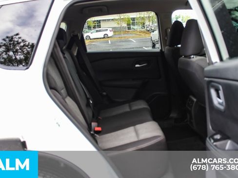 Used 2025 Nissan Rogue SV FWD image 19
