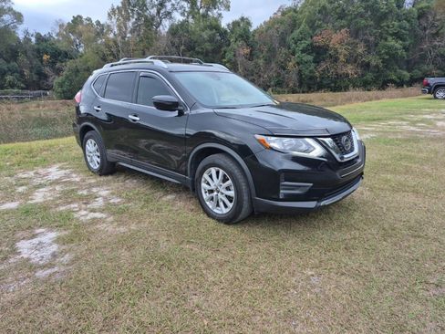 Used 2020 Nissan Rogue S w/ Special Edition Package image 5