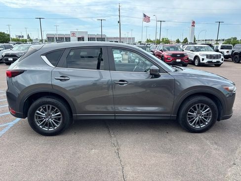 Used 2019 MAZDA CX-5 Touring AWD/4WD image 4