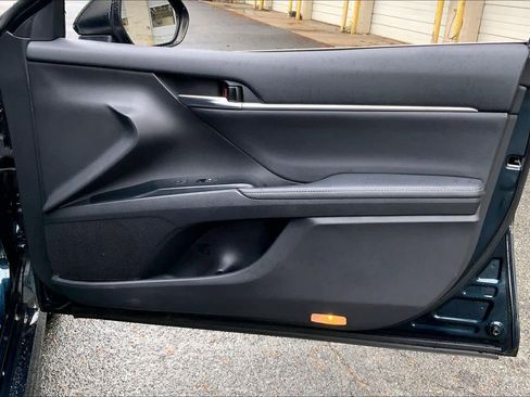 Used 2020 Toyota Camry XSE image 22