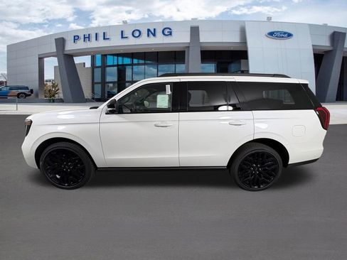 New 2026 Ford Expedition Platinum AWD/4WD image 2
