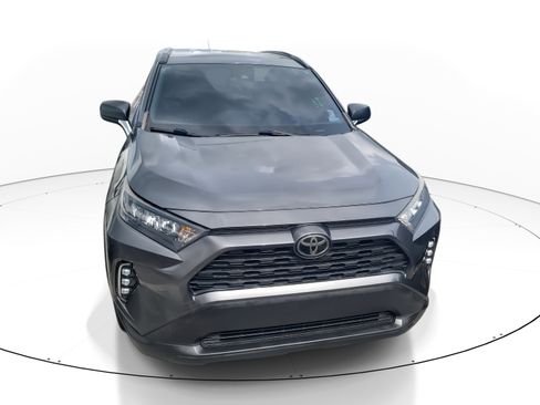 Used 2021 Toyota RAV4 LE image 2