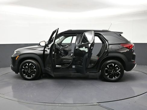 Used 2023 Chevrolet TrailBlazer LT AWD/4WD image 34