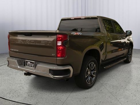 Used 2023 Chevrolet Silverado 1500 LT AWD/4WD image 19