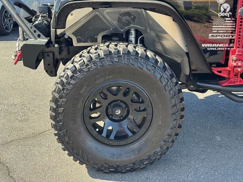 Used 2017 Jeep Wrangler Unlimited Sport w/ Connectivity Group image 9