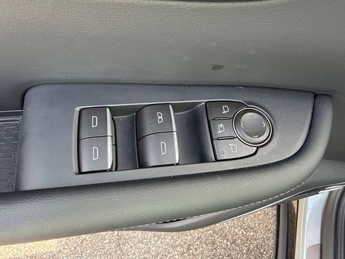Used 2026 Buick Enclave Sport Touring AWD/4WD image 16