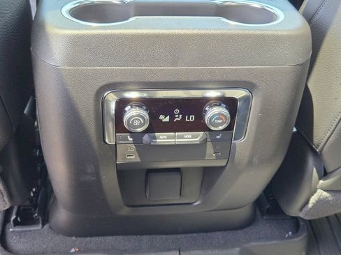 New 2026 GMC Yukon Denali w/ Sun & Power Step Package AWD/4WD image 33