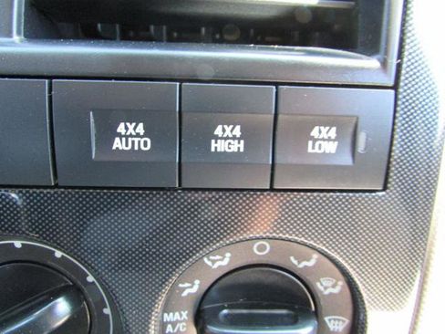 Used 2006 Ford Explorer XLT image 12