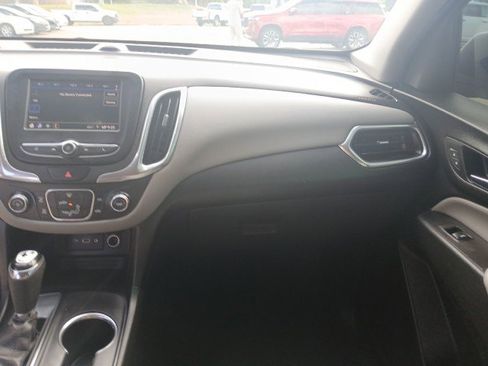 Used 2020 Chevrolet Equinox LS image 13