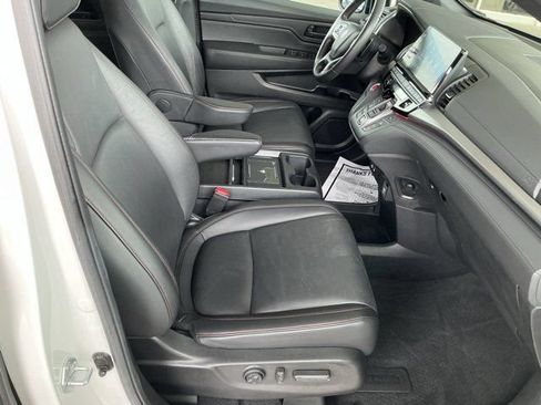 Used 2025 Honda Odyssey Sport-L image 22