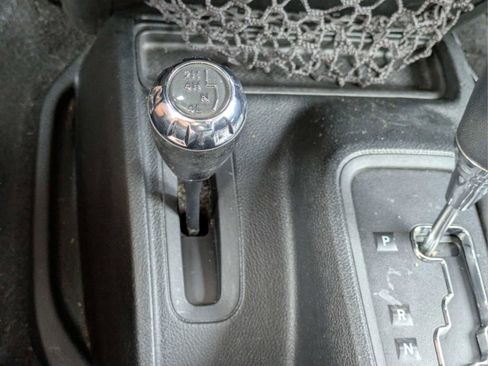 Used 2017 Jeep Wrangler Unlimited Sahara w/ Quick Order Package 24E Chief AWD/4WD image 19