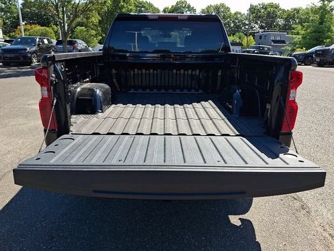 Used 2024 Chevrolet Silverado 1500 LT AWD/4WD image 32
