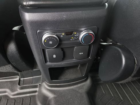 Used 2020 Ford Explorer XLT RWD image 18