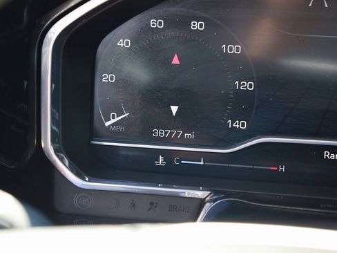 Used 2024 GMC Sierra 2500 SLT w/ SLT Premium Package image 15