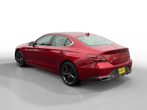 Used 2022 Genesis G70 3.3T image 3