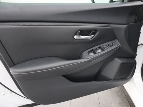 Used 2024 Nissan Sentra SV FWD image 35