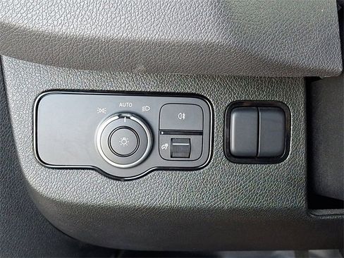 Used 2025 Mercedes-Benz Sprinter 2500 image 24