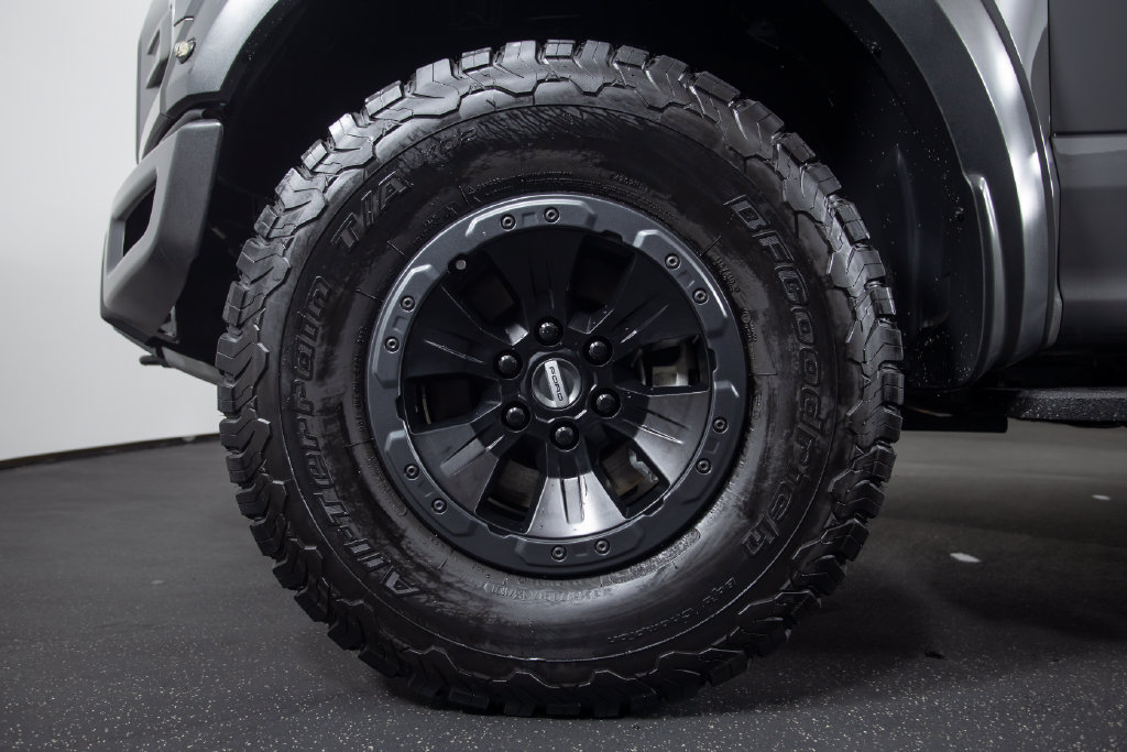 Used 2018 Ford F150 Raptor w/ Equipment Group 802A Luxury AWD/4WD image 8