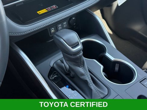 Used 2026 Toyota Highlander XLE AWD/4WD image 17