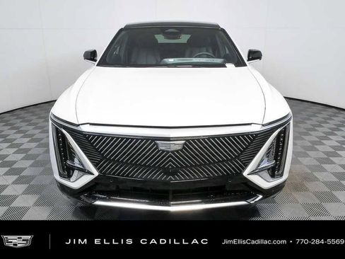 Certified 2025 Cadillac Lyriq Luxury w/ LPO, Floor Liner Package AWD/4WD image 34