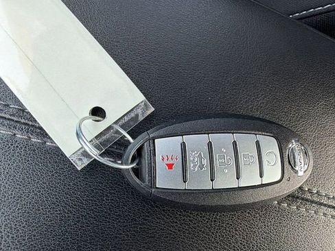 Used 2021 Nissan Sentra SV image 29