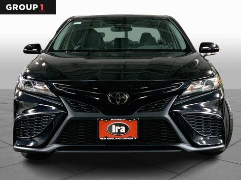 Used 2021 Toyota Camry SE w/ Cold Weather Package image 3