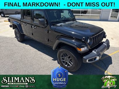 Used 2024 Jeep Gladiator Sport
