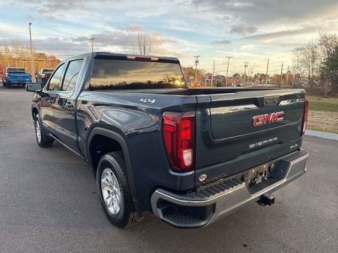 Used 2022 GMC Sierra 1500 SLE image 3