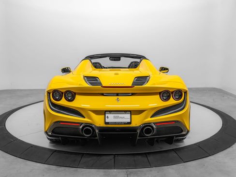 Certified 2022 Ferrari F8 Tributo RWD image 11