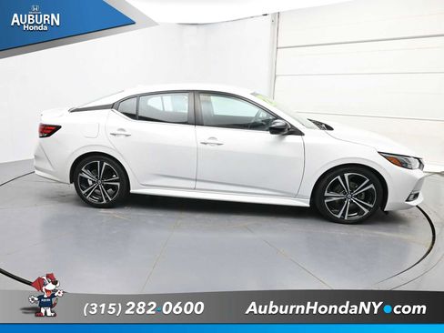 Used 2021 Nissan Sentra SR FWD image 17