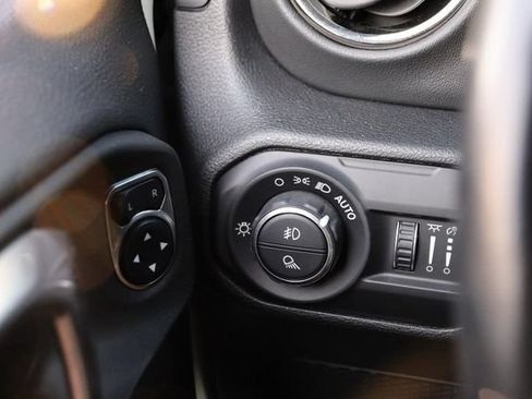 Used 2021 Jeep Gladiator Overland AWD/4WD image 20