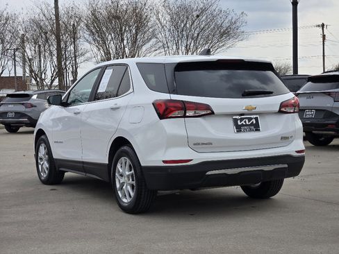 Used 2023 Chevrolet Equinox LT image 3