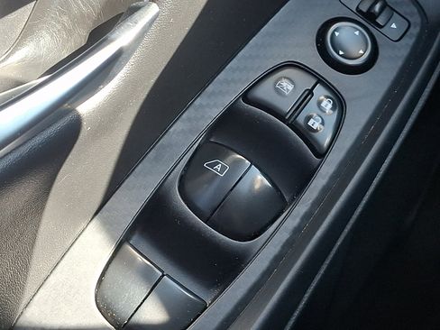 Used 2024 Nissan Sentra SV FWD image 26