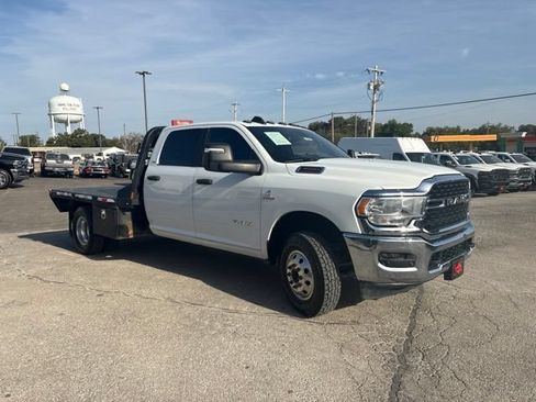 Used 2024 RAM 3500 SLT w/ Quick Order Package 2YG SLT AWD/4WD image 6