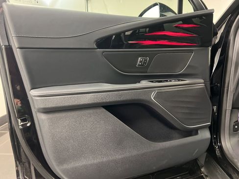 New 2026 Lincoln Nautilus Premier image 30