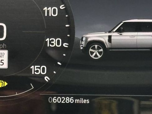 Used 2023 Land Rover Defender 130 X-Dynamic SE AWD/4WD image 17