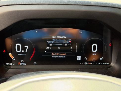 Used 2026 Ford Explorer Active RWD image 12