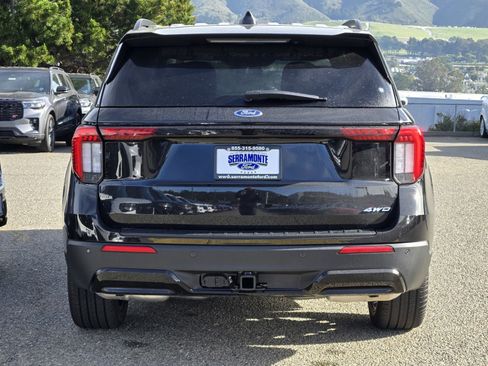 New 2026 Ford Explorer ST-Line w/ ST-Line Street Pack image 5