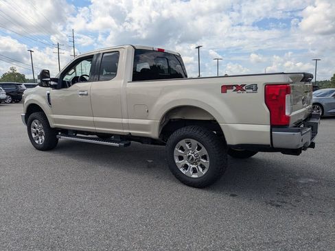 Used 2018 Ford F250 Lariat w/ Chrome Package AWD/4WD image 8