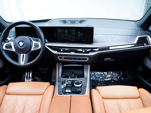 Used 2024 BMW X5 M60i AWD/4WD image 8