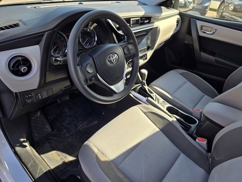 Used 2018 Toyota Corolla L image 10