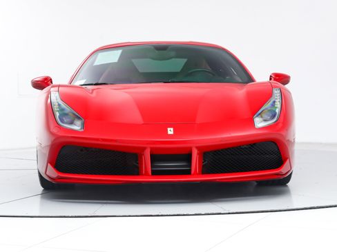 Used 2018 Ferrari 488 GTB image 11