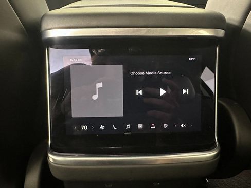 Used 2022 Tesla Model X Base image 25