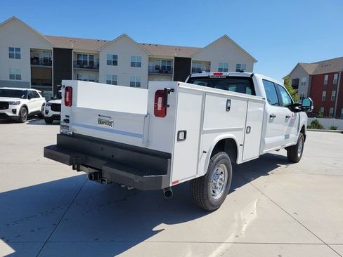New 2026 Ford F250 XL w/ XL Chrome Package image 3