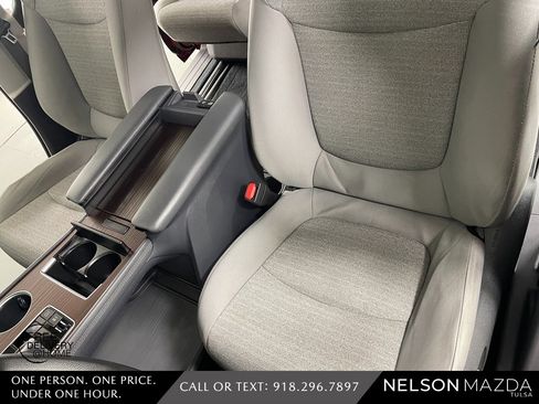 Used 2023 Toyota Sienna LE image 21